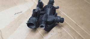 Króciec wody płynu obudowa termostatu Renault Espace IV 2.2 DCI 8200154300 8200154296 3