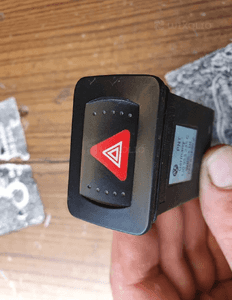 Wlacznik Awaryjne Orzewania Tylnej Szyby Regulacji Swiatel Oswietlenia Czujnik Naslonecznienia VW Golf IV 4 Bora 4