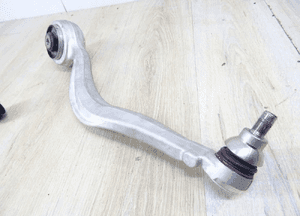 Mercedes-Benz OE A2133302100 wahacz dolny przedni L 4