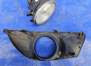 Toyota VERSO 09-12 halogen kosz kratka prawy 3