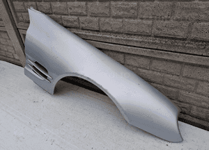Mercedes SL230 sl 230 błotnik prawy przedni 2