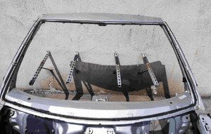 Podłuznica cwiartka lewa lub prawa kolor 744 mercedes sl R230 3