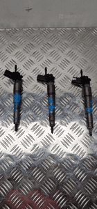 BMW E60 E90 E91 WTRYSKI USZKODZONE 7796042 2