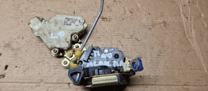 Zamek drzwi lewy lewy przód przedni Nissan Almera Tino 8055361U66 2