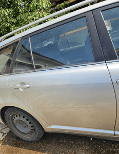 Toyota Avensis T25 drzwi tylne tyl prawe  kombi 1C0 1