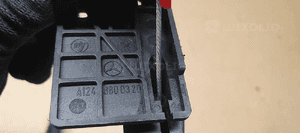 Klamka raczka dźwignia otwierania maski linka cięgno Mercedes W245 A1248800320 A1698800459 5