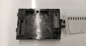 MODUŁ SKRZYNKA BEZPIECZNIKÓW TRAFIC III VIVARO PRIMASTAR TALENTO 15- 284B10847R NO 754/096 3