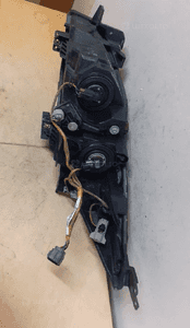 Lampa przód przednia prawa mazda 3 bl 09-12r 2