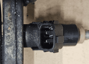 Honda Civic 01-05 VII 1.4 1.6 16V wtryskiwacz listwa wtryskowa 3