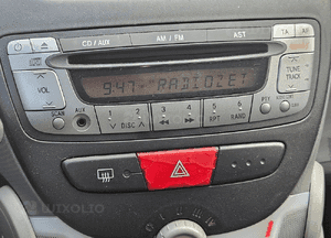 Citroen C1 Peugeot 107 Toyota Aygo radio radioodtwarzacz 86120-0H010 1