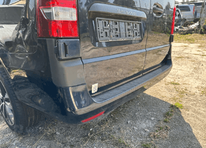 MERCEDES vito 447 drzwi tył skrzydełka zawiasy  lampa zderzaka pdc lakier 5890 3
