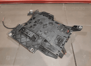 Audi Q7 4L lift 3.0 tdi cjga rozdzielacz prądu skrzynka bezpieczników oryg 8