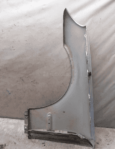 Błotnik mercedes W203 prawy przód przedni srebrny  C744 4