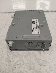 JAGUAR XE X760 WZMACNIACZ RADIA PANEL MULTIMEDIALNY 6