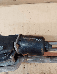 Mechanizm wycieraczek przód przedni Mazda Premacy 849200-7121 3