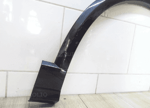 Listwa błotnika prawy przód audi Q2 81A 81A853718A 5