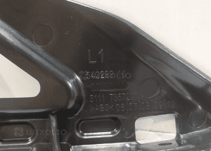 BMW 7 G11 G12 Ślizg / Mocowanie zderzaka L - 15784 4
