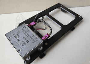 AUDI WZMACNIACZ ANTENOWY 8E0035456A 1