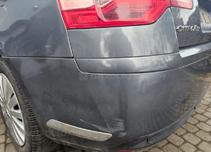 Citroen C5 III X7  zderzak tył tylni  sedan  KTHB 2
