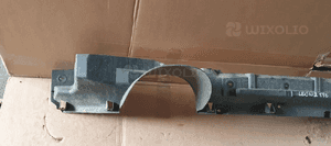 Ślizg zderzaka tył tylny środkowy Seat Leon II 2