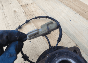 JEEP GRAND CHEROKEE WK COMMANDER XK PIASTA ŁÓŻYSKO LEWY PRAWY PRZÓD ORYG 7