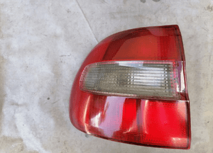 Lampa lewa prawa tył Volvo V40 95-04r 4