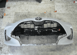 Toyota yaris iv gr sport cały zderzak przedni 1
