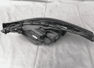Lampa prawa prawy przód Toyota Highlander 10100-8A06J 5