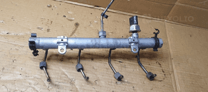 Listwa wtryskowa czujnik Audi A8 D3 4.2 TDI 057130089K 6