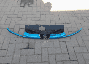 Peugeot 206 grill atrapa knyc jasno niebieski 1