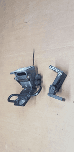 Zawias zawiasy drzwi lewy tył para Seat Leon II 1P0833411 1