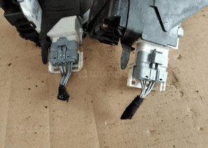 Peugeot 407 zamek drzwi przod prawych 2