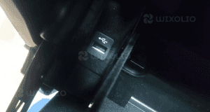 SCHOWEK PASAZERA BMW E90 E91 Z USB LIFT 7120408 2