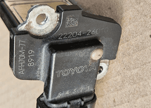 Toyota Avensis T27 Verso Auris  2.0 2.2 D4d przepływomierz 22204 26010 5