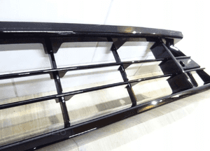 Volvo XC60 ii lift r-design kratka zderzaka 32234959 5
