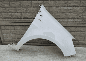 Błotnik przedni prawy renault clio 3 195 06-13 1