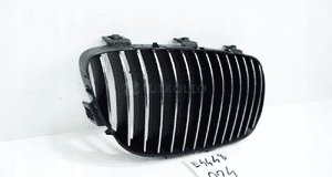 Atrapa grill nerka prawa bmw E90 E92 E93 7157276 2
