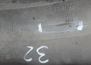 Listwa błotnika lewa tylna volvo XC90 30655183 2