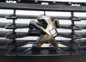Zderzak przód przedni peugeot 208 ii gt-line 9831838880 13