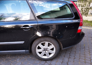 Volvo V50  błotnik tyl tylny prawy lewy 2