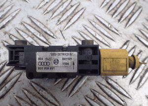 CZUJNIK UDERZENIA AUDI A4 B8 8E0959651 RADOM 1