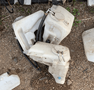 mercedes CLK 208  zbiorniczek spryskiwaczy płynu pompka 1