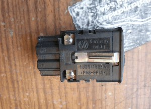 Wlacznik Awaryjne Orzewania Tylnej Szyby Regulacji Swiatel Oswietlenia Czujnik Naslonecznienia VW Golf IV 4 Bora 28