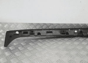 Lotka spoiler klapy tył toyot yaris iv 4 76085-K0010 2020 14