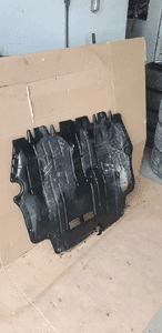 Osłona płyta pod silnik VW Passat B6 3C0825237H 3C0825235M 2