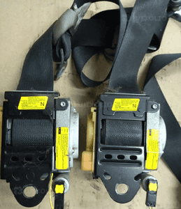 Mitsubishi Grandis pas bezpieczeństwa przód przedni prawy lewy TK-AF2-N693 N700 1