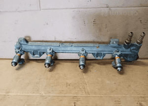 Listwa wtryskowa wtryski VW New Beetle 1.4 16V 036133319AA 1