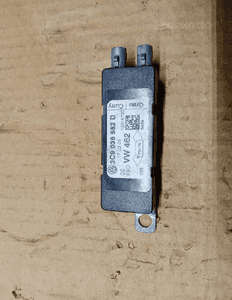 Wzmacniacz antenowy anteny VW Passat B6 3C9035552D 1