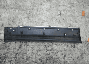 Vw tiguan ii listwa drzwi prawa przod 5NA854940 2