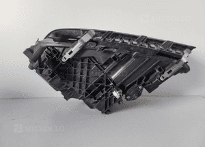 BMW 7 G11 12 LCI Lampa przednia LASER Prawa 12668 6